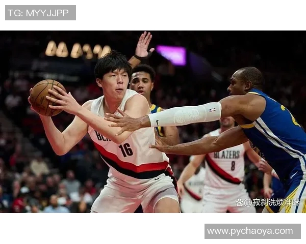 2008年NBA季后赛经典对决罗伊带领开拓者挑战爵士队的精彩瞬间回顾