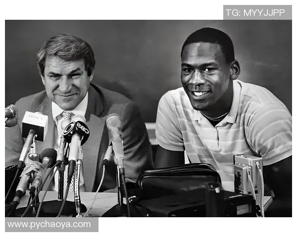 乔丹传奇：从篮球场上的王者到全球体育文化的象征与影响力分析