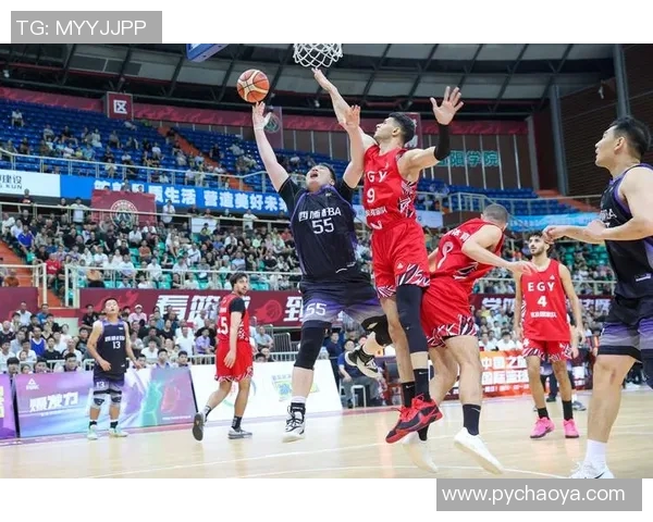 篮球过人技巧解析与篮球明星的精彩瞬间分享